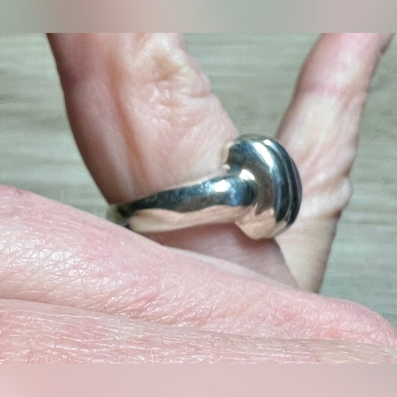 Designer Signed GSJ Sterling Silver Modernist Puffy Striped Band Ring, Size 7.5 - Picture 9 of 10